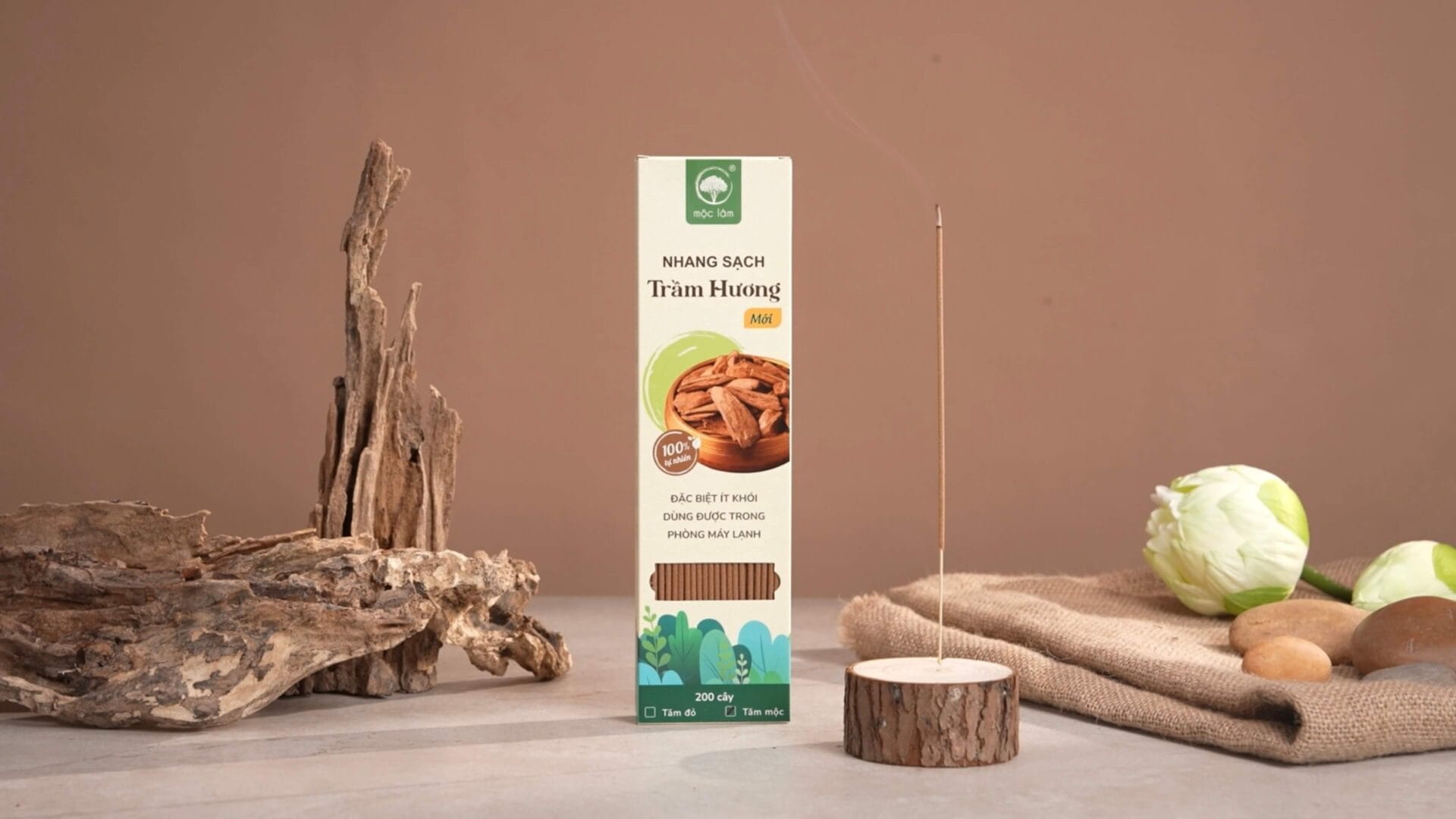 Nhang Trầm Hương cao cấp ít khói, chuyên dùng cho phòng máy lạnh đến từ Nhang Mộc Lâm.
