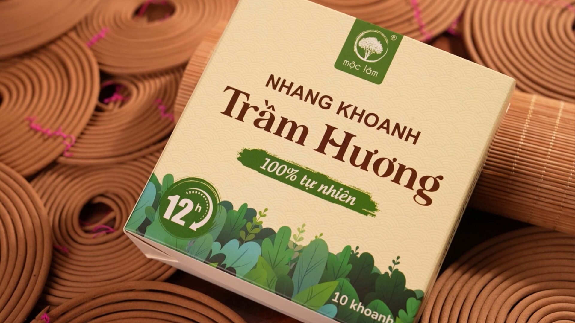 Nhang Khoanh Trầm Hương 12 giờ Cao Cấp của Mộc Lâm có thành phần 100% tự nhiên, an toàn cho sức khỏe - không hóa chất độc hại