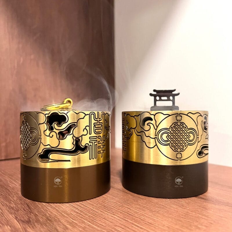 Lư xông trầm hương đồng đặc nguyên khối họa tiết nút thắt vô cực và vân mây, snag trọng - bền bỉ - đẳng cấp
