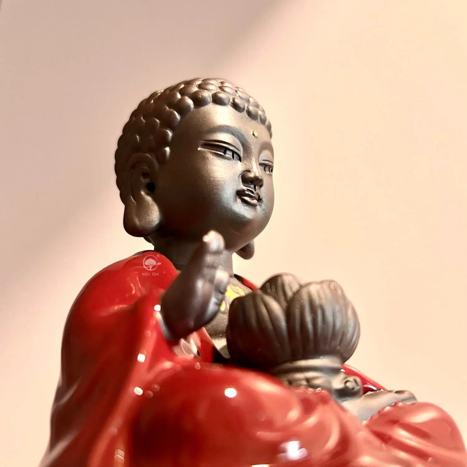 Lư Xông Trầm Hương Phật Bảo Đài - Sự Hoài Niệm Thanh Tịnh Trong Từng Đường Nét Lư Xông Trầm Hương Phật Bảo Đài - Sự Hoài Niệm Thanh Tịnh Trong Từng Đường Nét