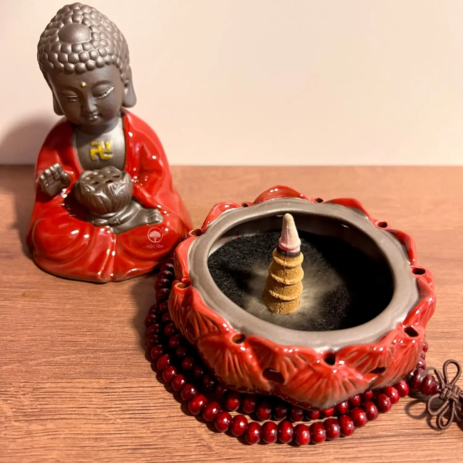 Lư Xông Trầm Hương Phật Bảo Đài - Sự Hoài Niệm Thanh Tịnh Trong Từng Đường Nét Lư Xông Trầm Hương Phật Bảo Đài - Sự Hoài Niệm Thanh Tịnh Trong Từng Đường Nét