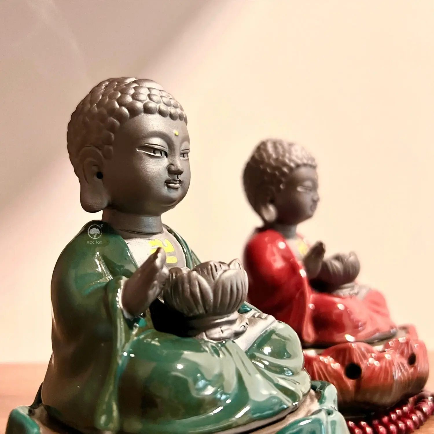 Lư Xông Trầm Hương Phật Bảo Đài - Sự Hoài Niệm Thanh Tịnh Trong Từng Đường Nét Lư Xông Trầm Hương Phật Bảo Đài - Sự Hoài Niệm Thanh Tịnh Trong Từng Đường Nét