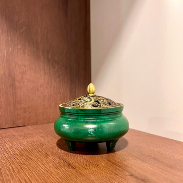 Lư Đồng Xông Trầm Hương sác Xanh Ngọc Lục Bảo sang trọng, hiệu ứng vân mây độc bản, phù hợp decor, phong thủy và quà tặng cao cấp