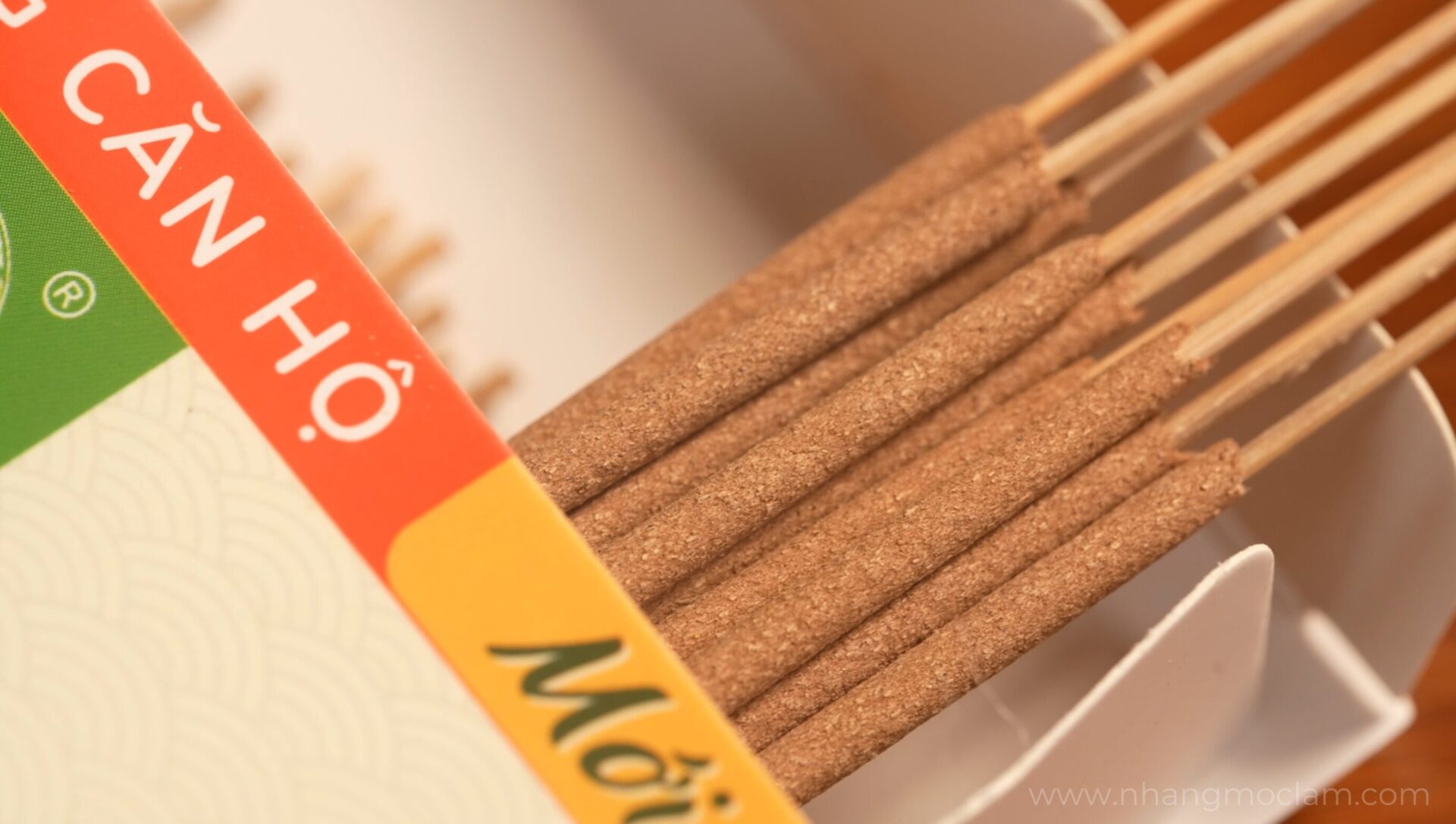 Dòng Nhang Cho Chung Cư của Mộc Lâm